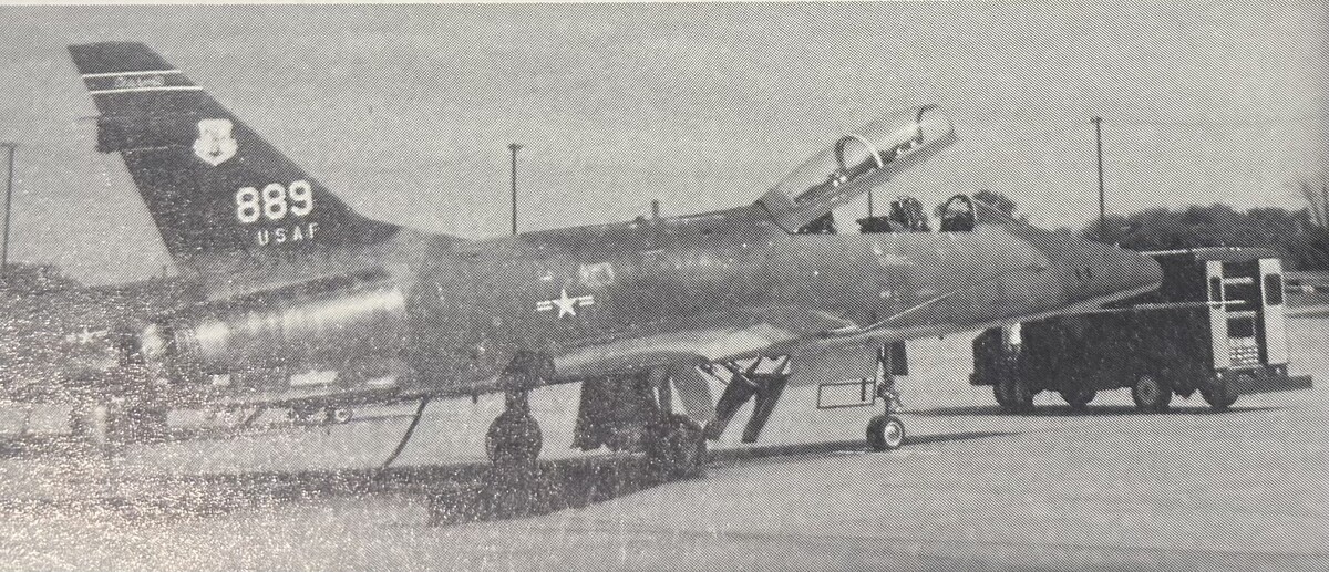 F-100F_56-3889.thumb.jpg.0be14a87d1404763ee73d461d709d0a5.jpg